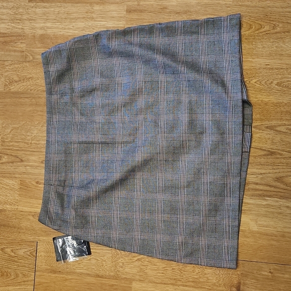 NWT F21 preppy plaid mini skirt sz M - Picture 3 of 3